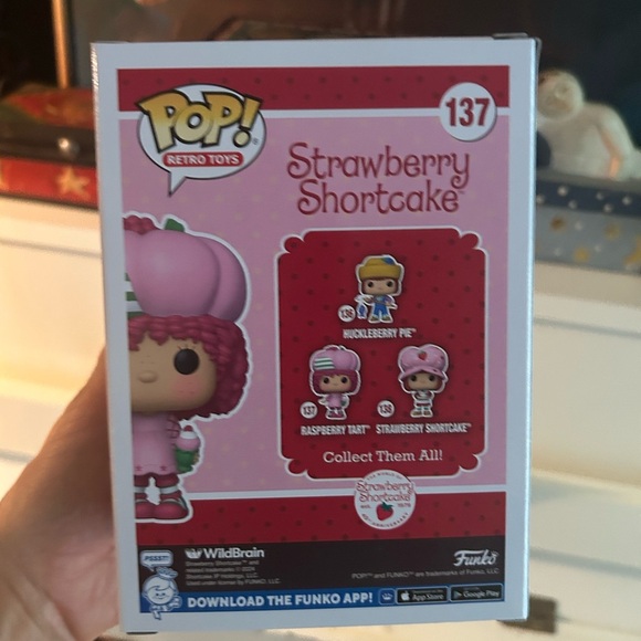 Funko Pop! Retro Toys Raspberry Tart Figure - Pink and Green 137 - Picture 4 of 10